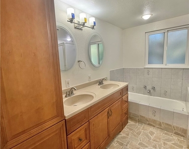 61 E Orange Grove - Photo Thumbnail 34