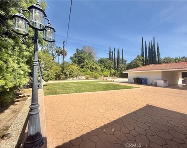 61 E Orange Grove - Photo Thumbnail 56