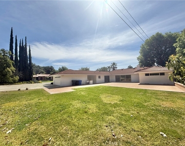 61 E Orange Grove - Photo Thumbnail 57