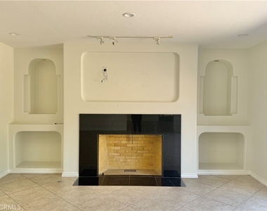 61 E Orange Grove - Photo Thumbnail 6