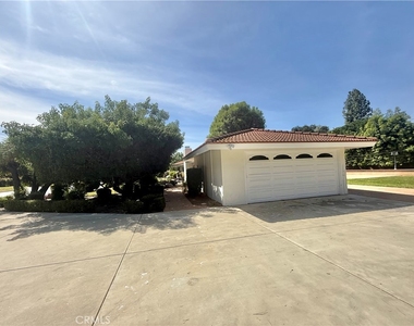 61 E Orange Grove - Photo Thumbnail 61