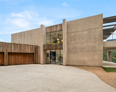 11531 Orum Road - Photo Thumbnail 4