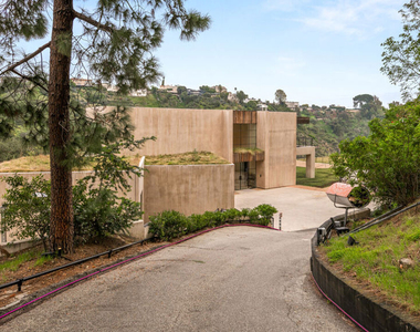 11531 Orum Road - Photo Thumbnail 3