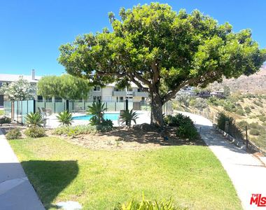 6232 Tapia Drive - Photo Thumbnail 31