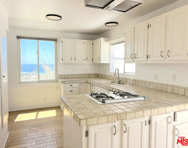 6232 Tapia Drive - Photo Thumbnail 5