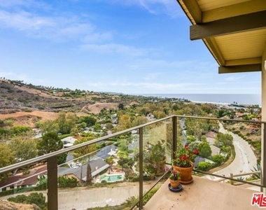 6232 Tapia Drive - Photo Thumbnail 4