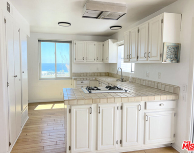6232 Tapia Drive - Photo Thumbnail 2