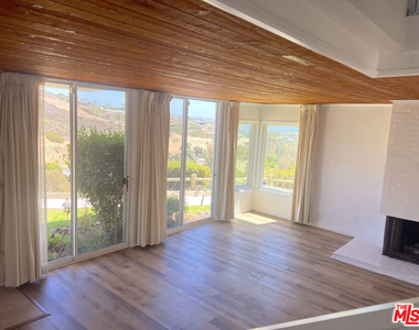 6232 Tapia Drive - Photo Thumbnail 11