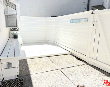 6232 Tapia Drive - Photo Thumbnail 7