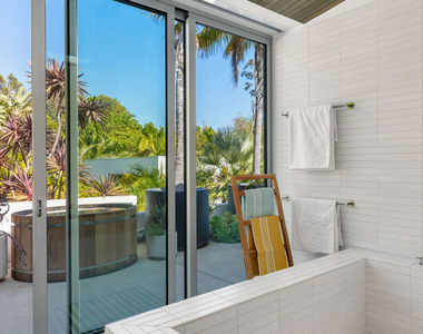 27044 Sea Vista Drive - Photo Thumbnail 22