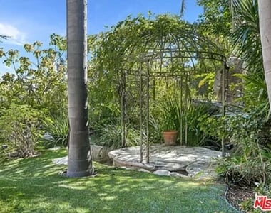1681 Stone Canyon Road - Photo Thumbnail 35