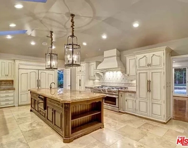 1681 Stone Canyon Road - Photo Thumbnail 37