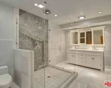 1681 Stone Canyon Road - Photo Thumbnail 53