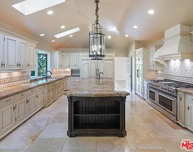 1681 Stone Canyon Road - Photo Thumbnail 32