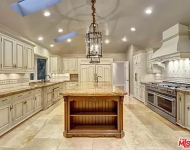 1681 Stone Canyon Road - Photo Thumbnail 44
