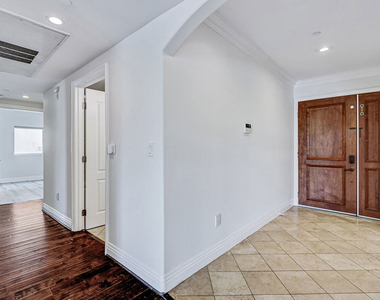 1520 S Shenandoah Street - Photo Thumbnail 7