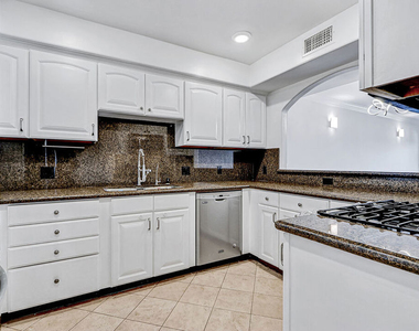 1520 S Shenandoah Street - Photo Thumbnail 5