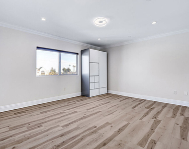 1520 S Shenandoah Street - Photo Thumbnail 28