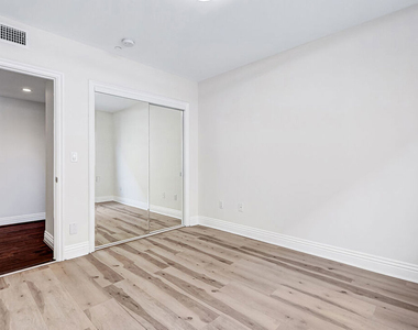 1520 S Shenandoah Street - Photo Thumbnail 23