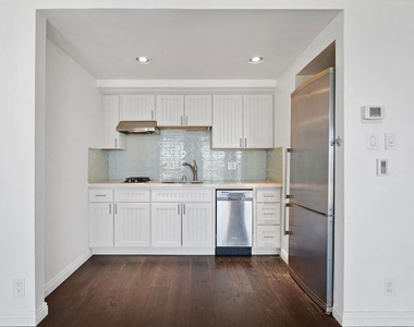800 W 1st Street - Photo Thumbnail 13