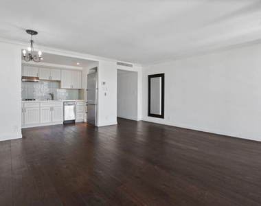 800 W 1st Street - Photo Thumbnail 16