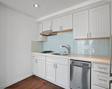 800 W 1st Street - Photo Thumbnail 11