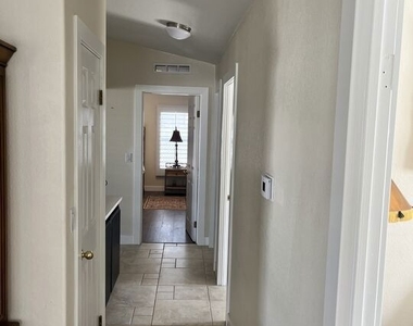38153 Noble Canyon Drive - Photo Thumbnail 8
