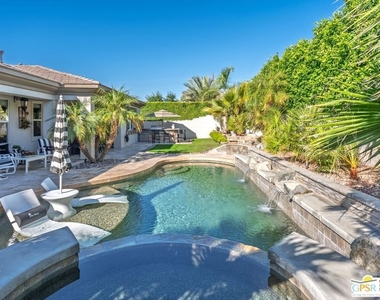 104 Azzuro Drive - Photo Thumbnail 8