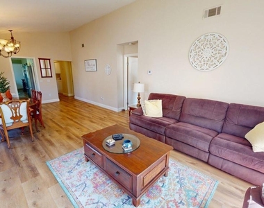 14640 Marymount Street - Photo Thumbnail 4