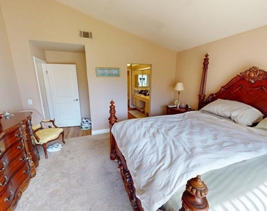 14640 Marymount Street - Photo Thumbnail 7