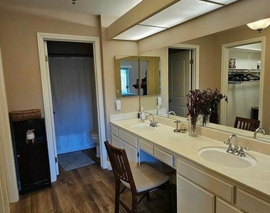 14640 Marymount Street - Photo Thumbnail 8