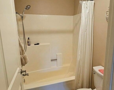 14640 Marymount Street - Photo Thumbnail 9
