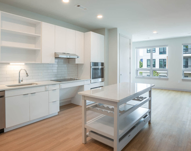 200 Quannapowitt Parkway - Photo Thumbnail 3