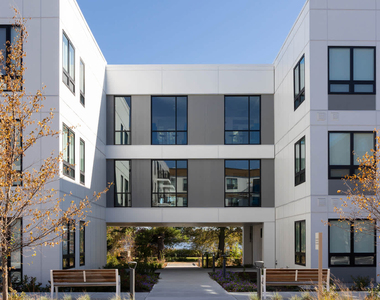 200 Quannapowitt Parkway - Photo Thumbnail 1