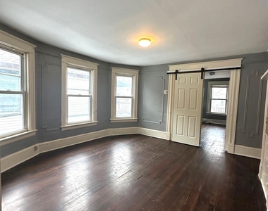 197 N Hamilton Street - Photo Thumbnail 2