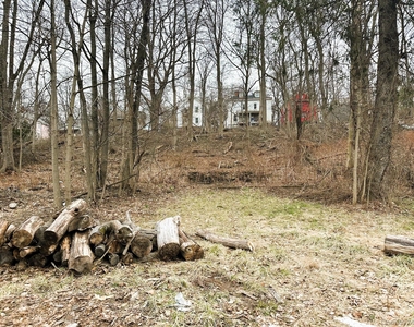 197 N Hamilton Street - Photo Thumbnail 11