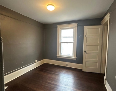 197 N Hamilton Street - Photo Thumbnail 4