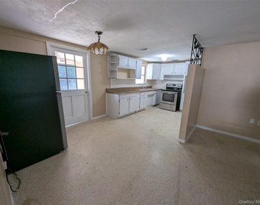 7416 Star Dust Dr - Photo Thumbnail 6