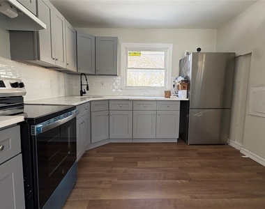 72 Judith Drive - Photo Thumbnail 3