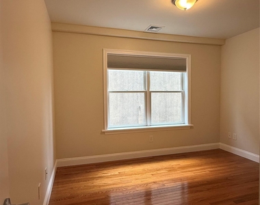 5 Brandreth Street - Photo Thumbnail 7