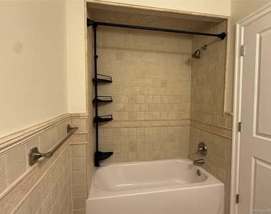 5 Brandreth Street - Photo Thumbnail 6