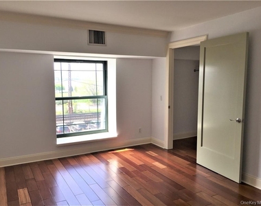 1 S Astor Street - Photo Thumbnail 7