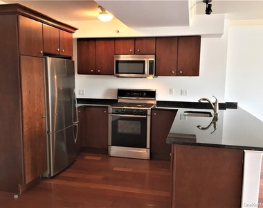1 S Astor Street - Photo Thumbnail 5
