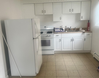 1411 Chandler Street - Photo Thumbnail 5