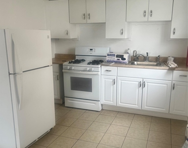 1411 Chandler Street - Photo Thumbnail 4