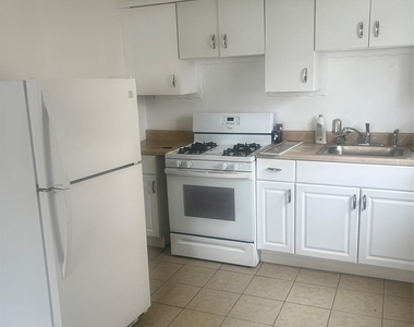 1411 Chandler Street - Photo Thumbnail 6