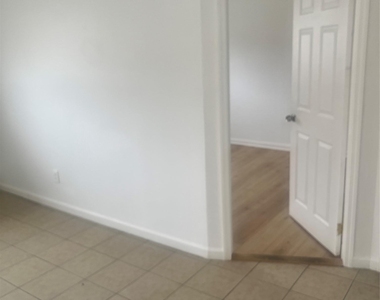 1411 Chandler Street - Photo Thumbnail 2