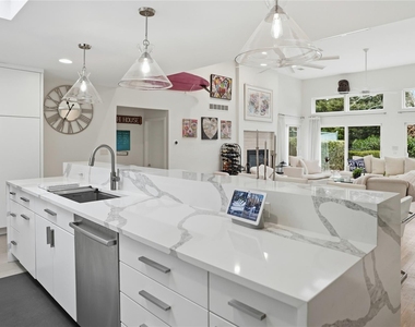 15 Blueberry Lane - Photo Thumbnail 5