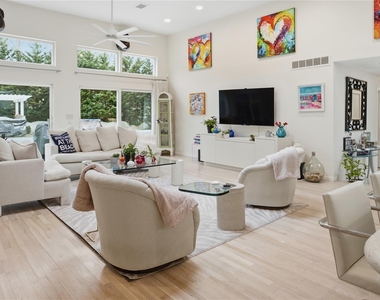 15 Blueberry Lane - Photo Thumbnail 8