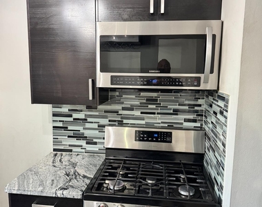6501 Avenue C - Photo Thumbnail 4